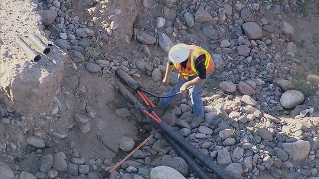 Repairing damaged fiber optic cable